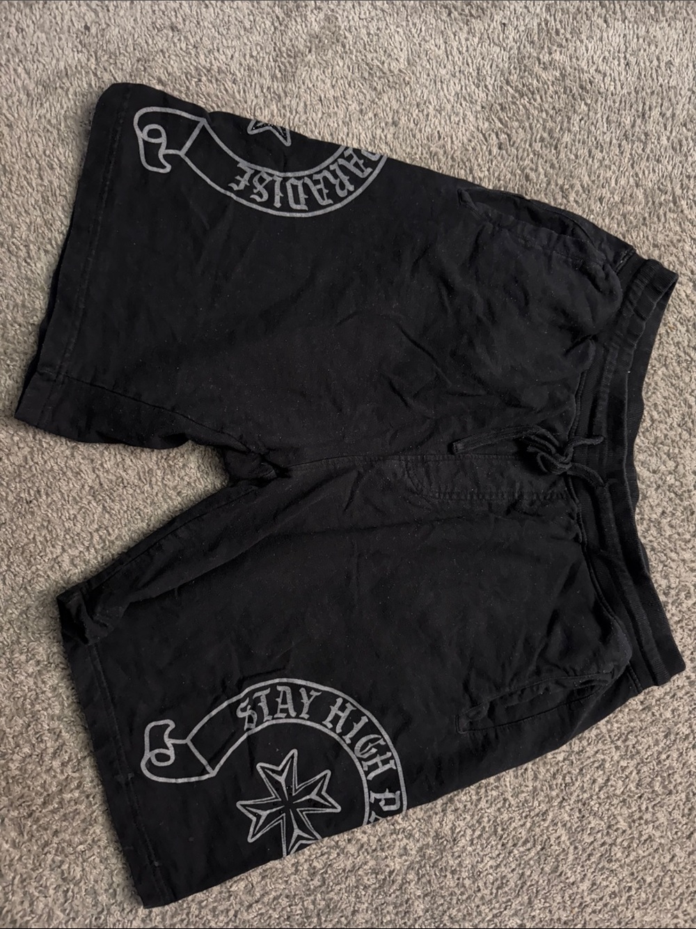Men's Black Graphic Drawstring Shorts